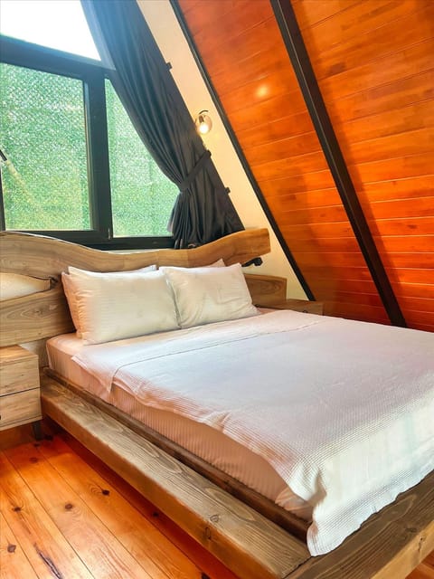 listing card gallery