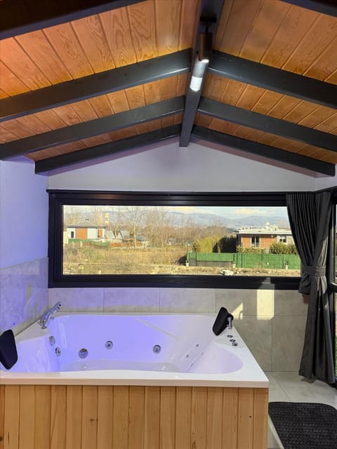 listing card gallery