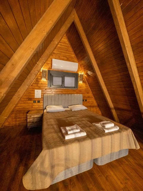 listing card gallery