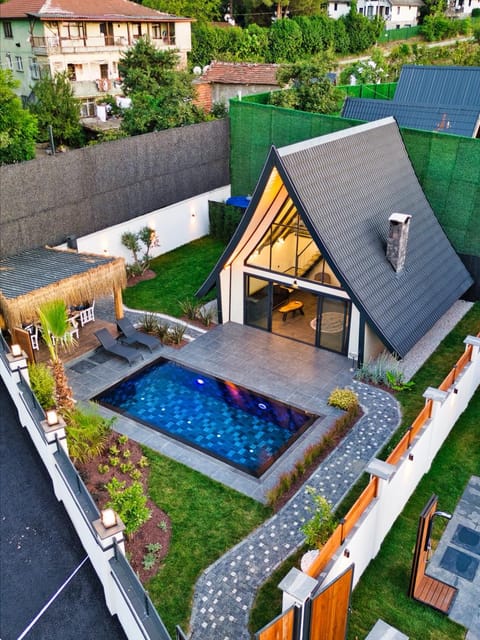 listing card gallery