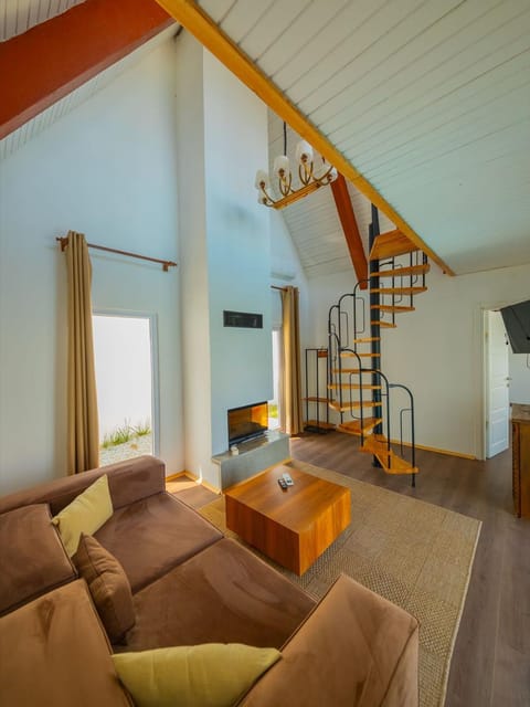 listing card gallery