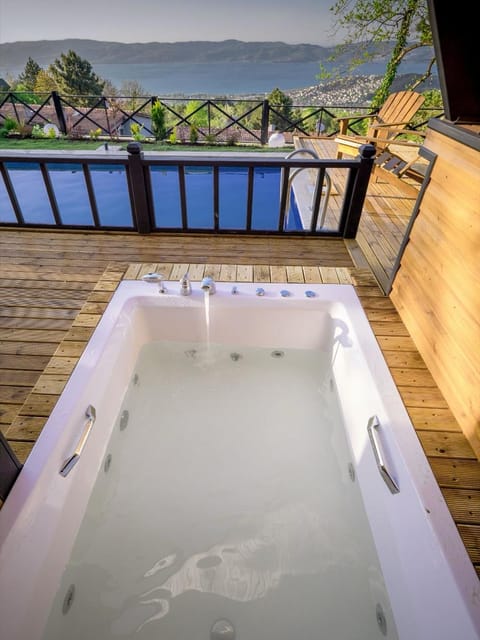 listing card gallery