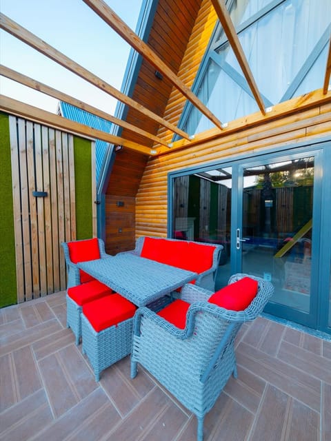 listing card gallery