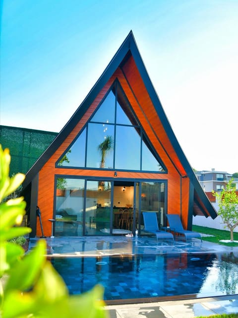 listing card gallery