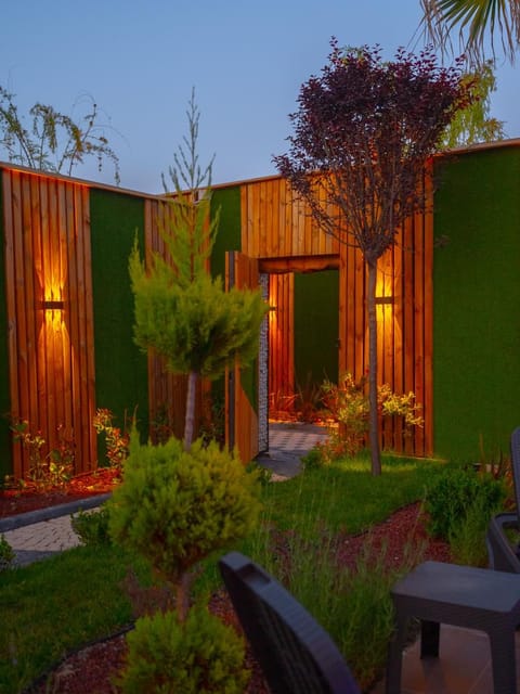 listing card gallery